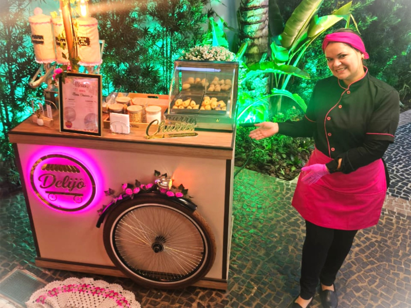 Delijô Food brilha com churros, açaí e fondue
