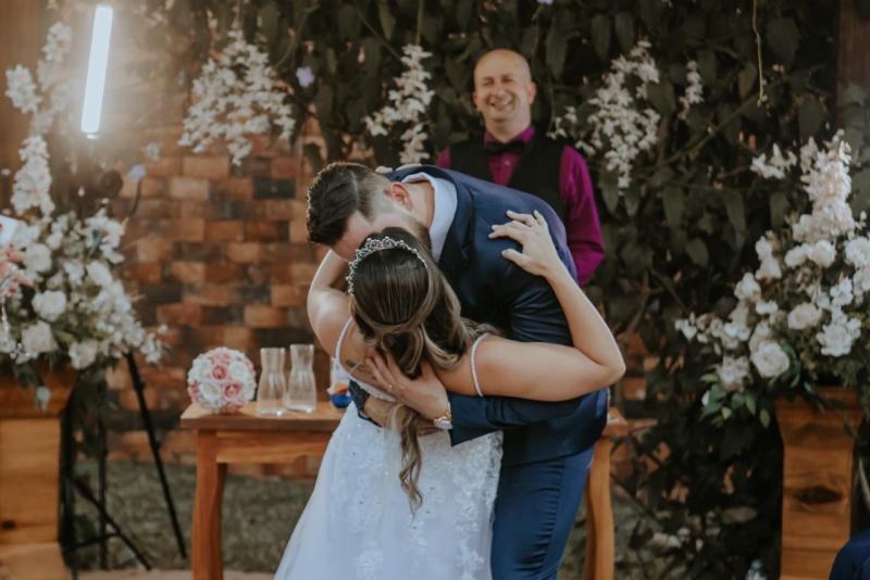 Desafios do amor: “namorinho” de infância, reencontro e casamento